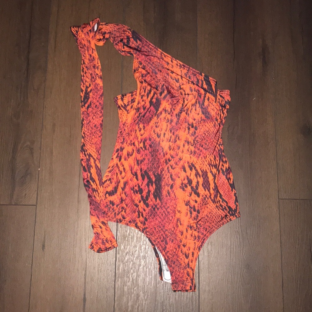 PrettyLittleThing One Shoulder Bodysuit